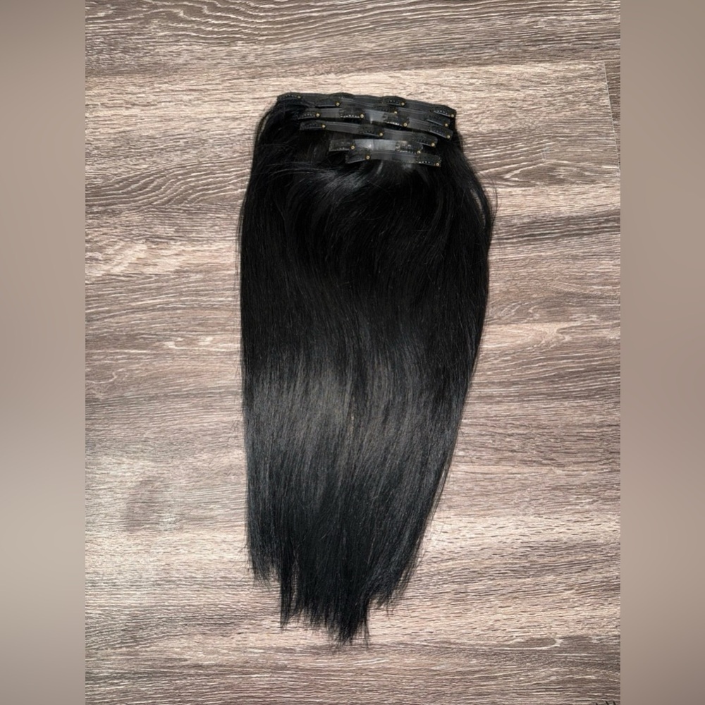 Luxy 20" Seamless Jet Black Clip-Ins (180g)
